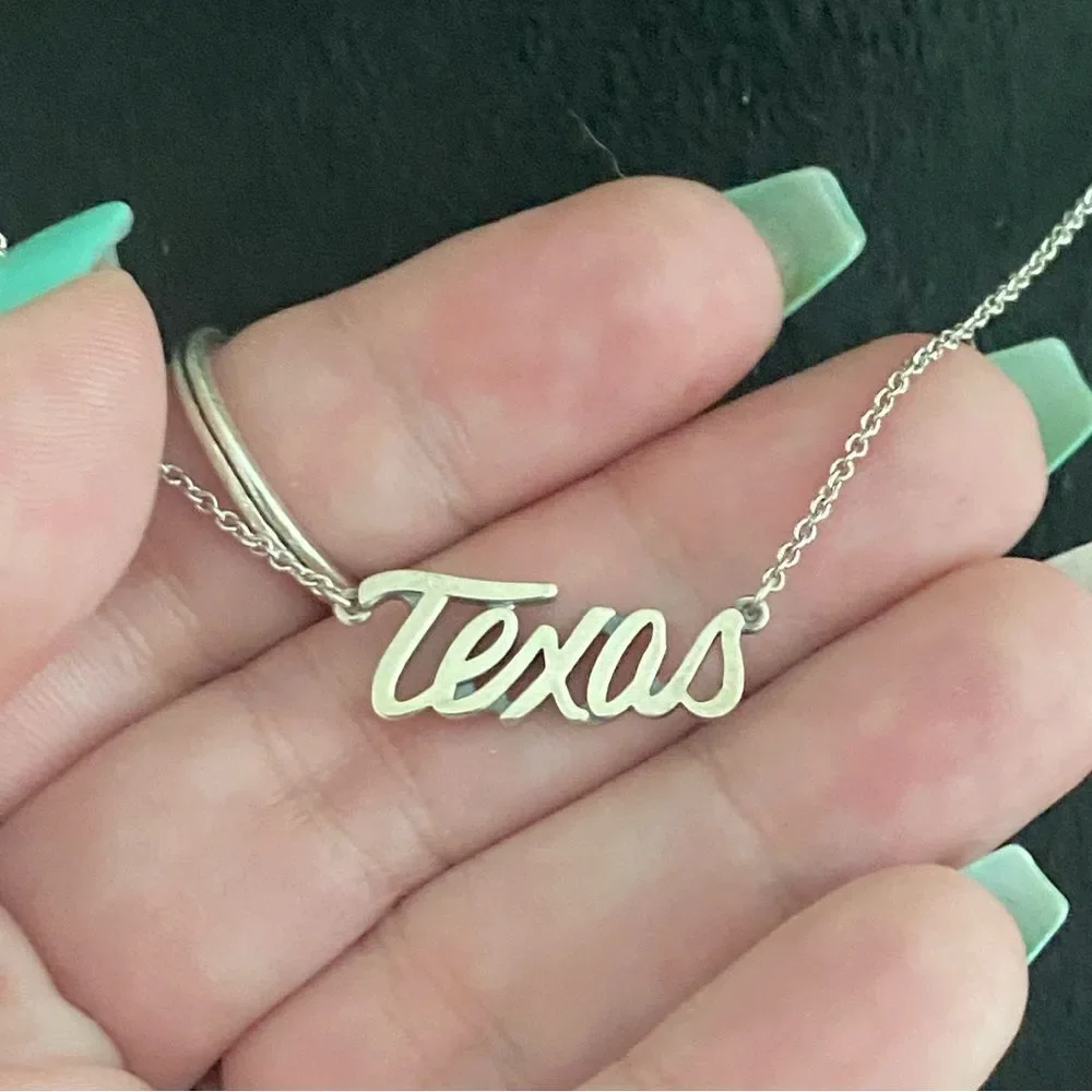 James Avery Retired Texas Script Necklace - Picture 3 of 3